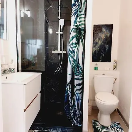 Proche Centre Avec Balcon+parking אנגולם