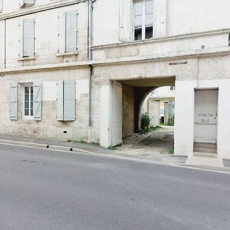 Proche Centre Avec Balcon+parking Apartamento