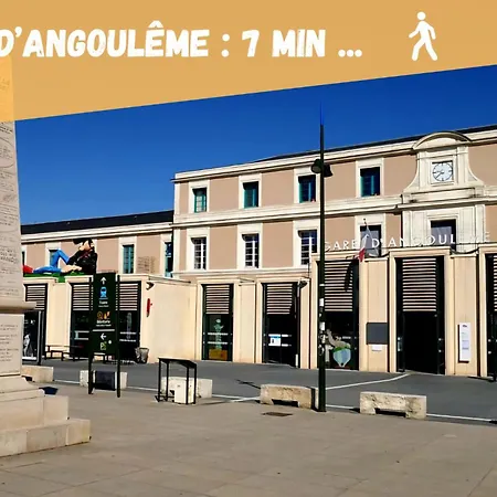 Proche Centre Avec Balcon+parking Apartmán Angoulême
