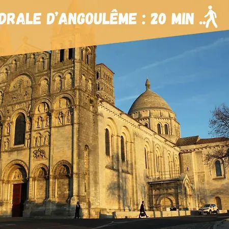 Proche Centre Avec Balcon+parking Apartmán